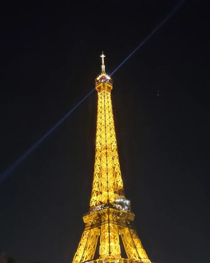 Beautiful view of Eiffle tower in lights