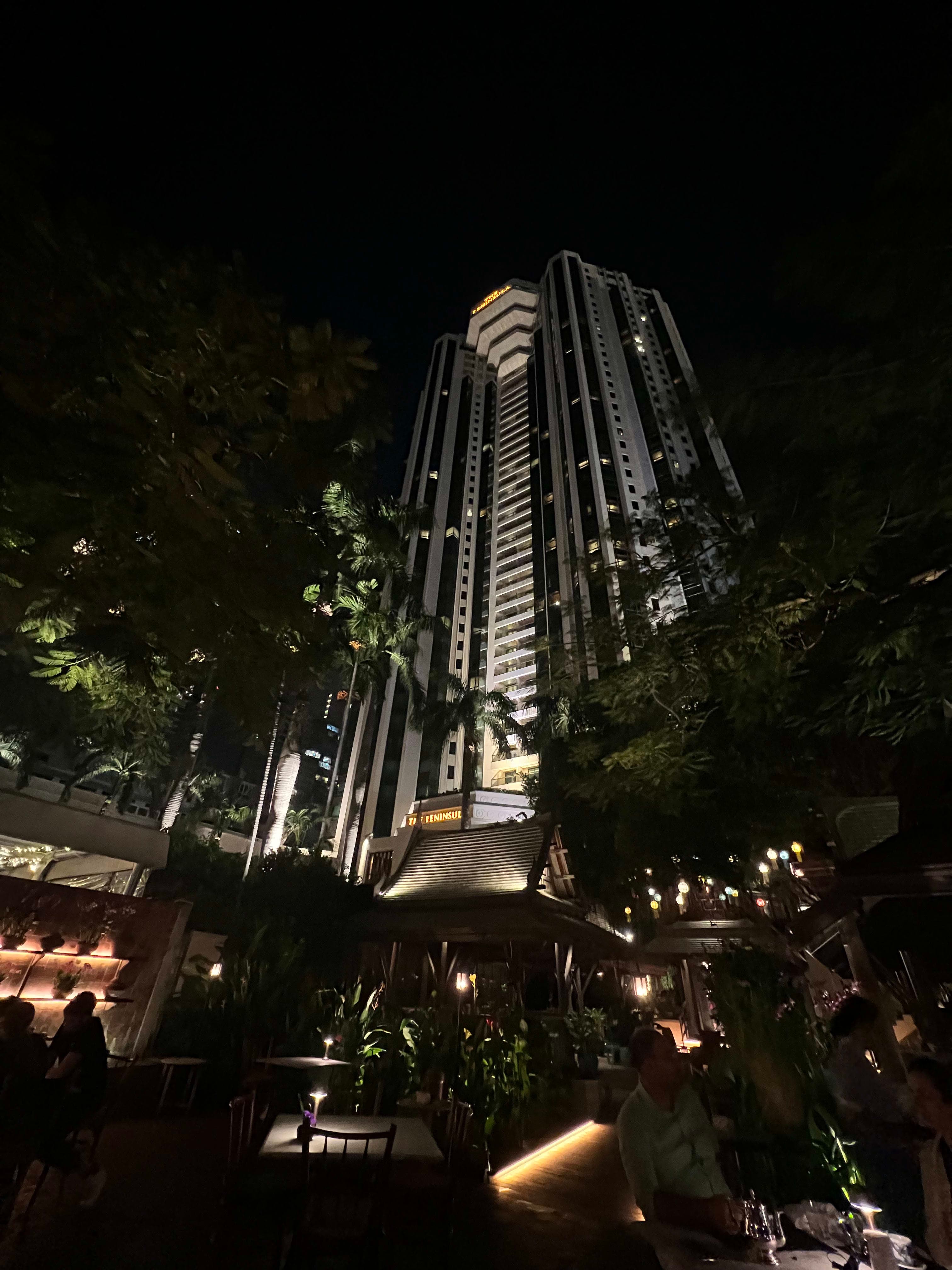 Timeless Elegance on the Chao Phraya: A Stay at The Peninsula Bangkok curated by Alberto Mussali